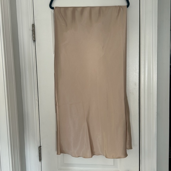 Express Satin High Waisted Maxi Skirt - Picture 2 of 3